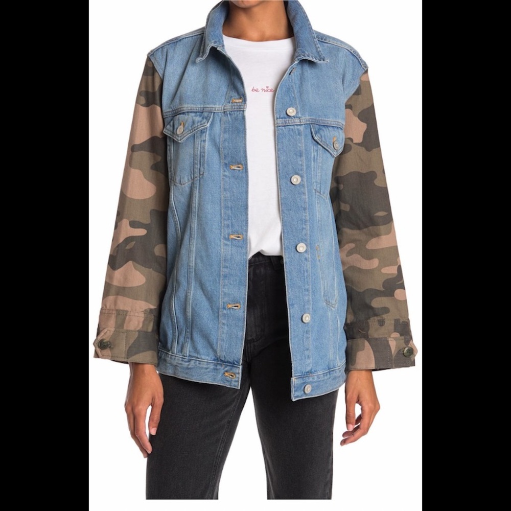 💕French Connection Tyra Camo Sleeve Jacket🥰